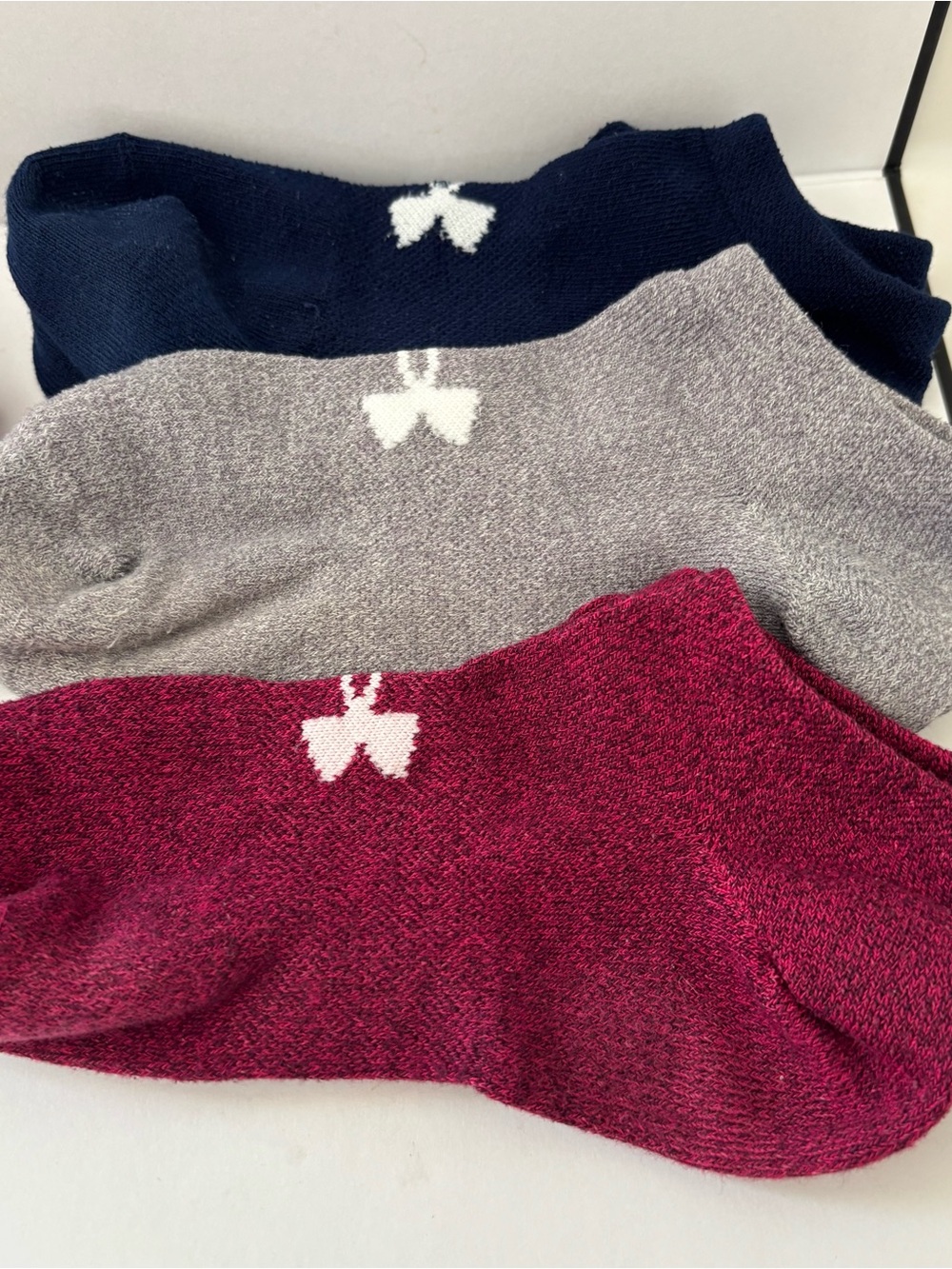 Under Armor Ankle Sz M Women’s athletic socks. 6 Pair Gently Worn + 9 Pair Used